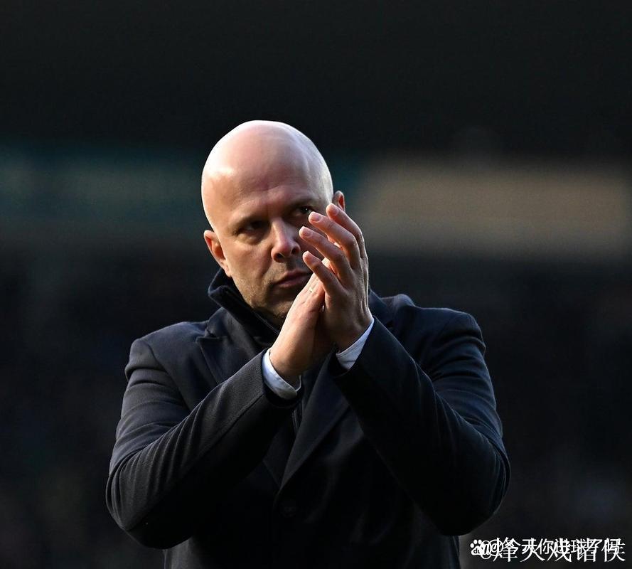 利物浦主教练斯洛特:伊萨克因伤将缺席数月 利物浦主教练斯洛特:伊萨克因伤将缺席数月