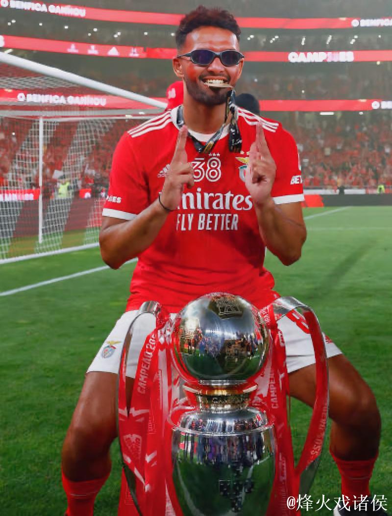 法甲-杜埃与贡萨洛-拉莫斯建功 巴黎2-1战胜勒阿弗尔